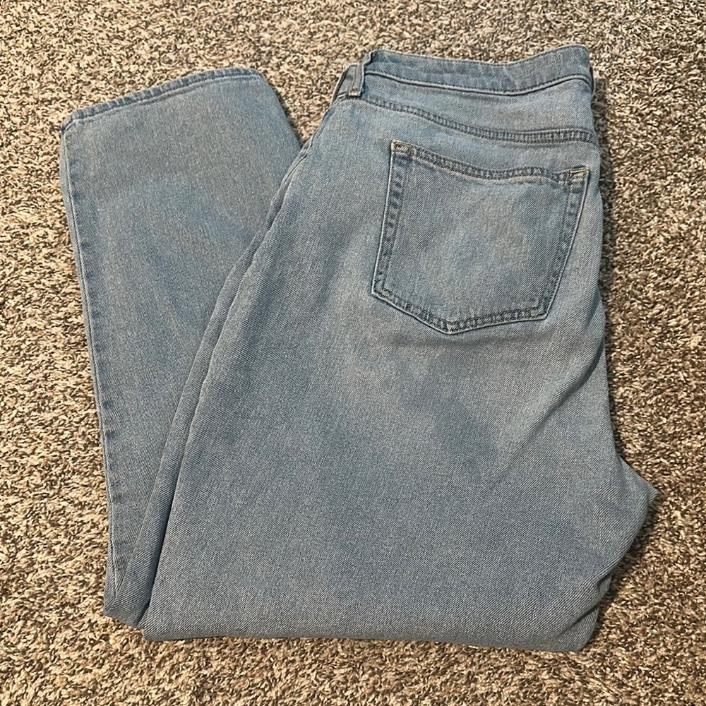 Hollister Light Blue Cropped Women's Jeans